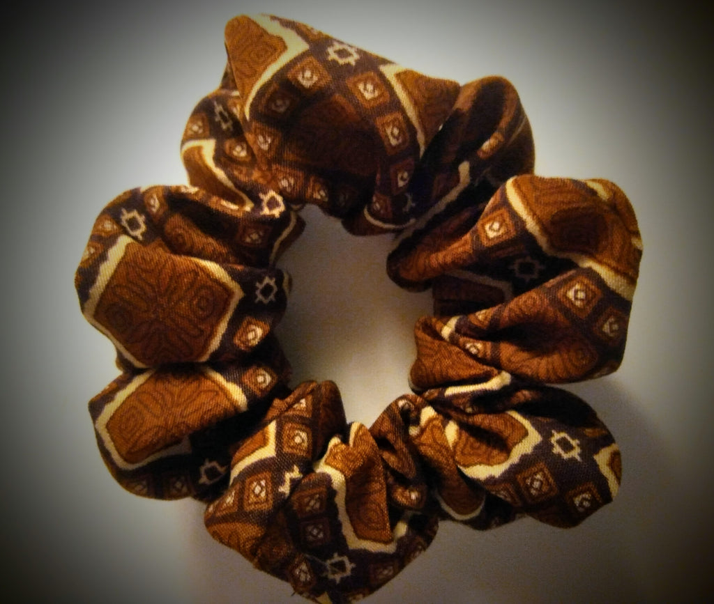 Coletero con estampado marrón, estilo africano