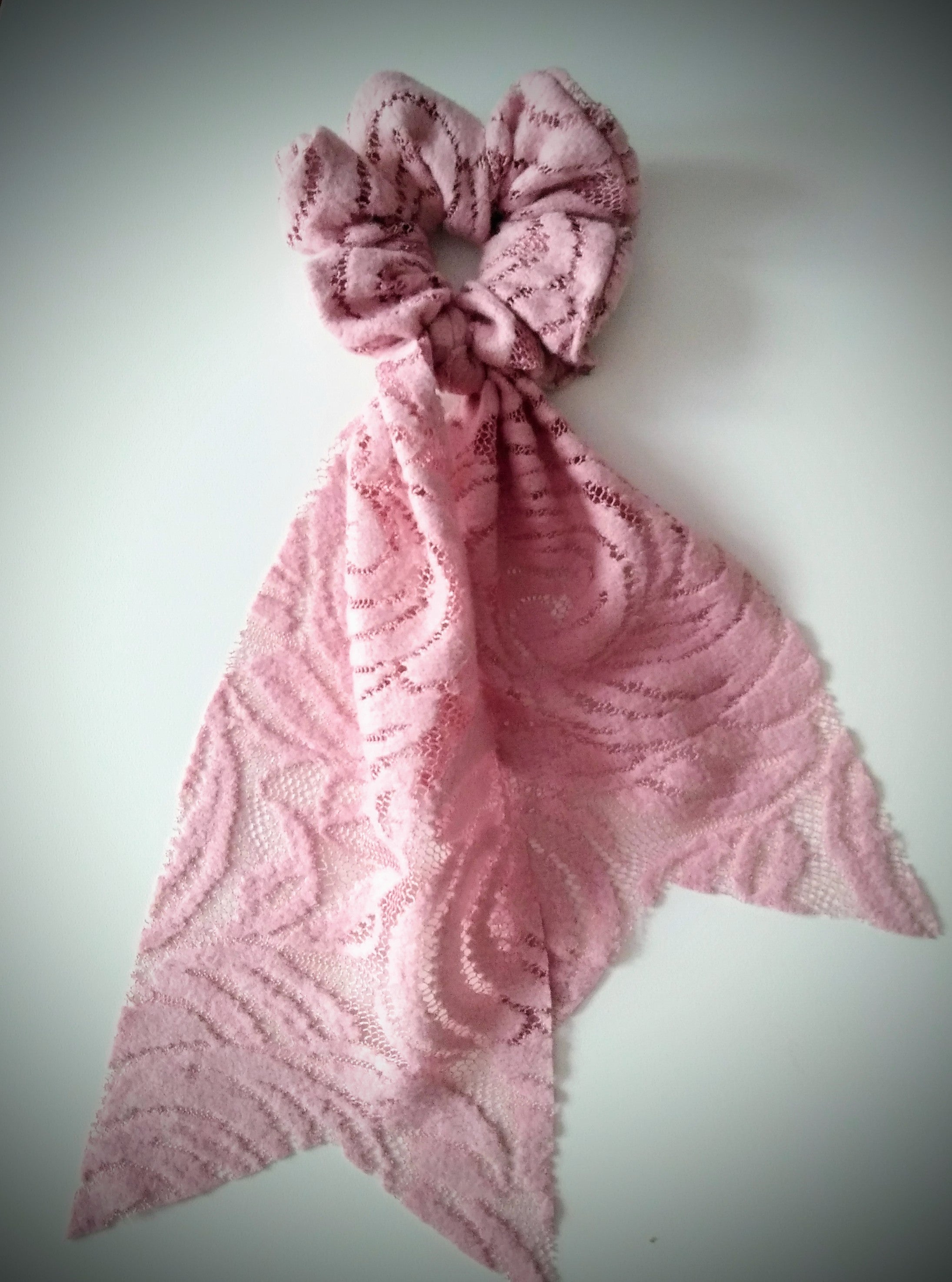 Schleifen-Scrunchie Rosa Spitze