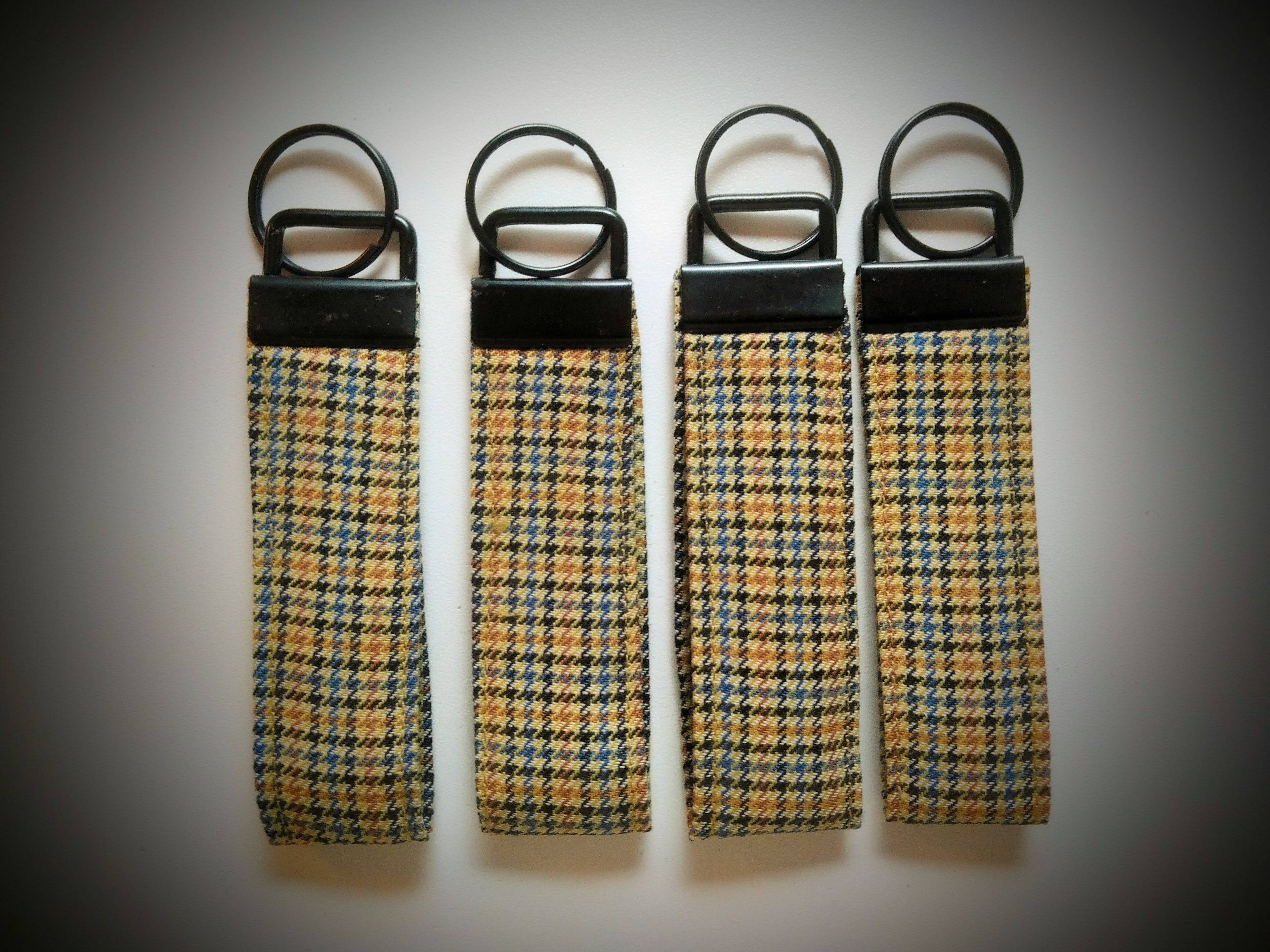 Schlüsselband Beige kariert Wollstoff