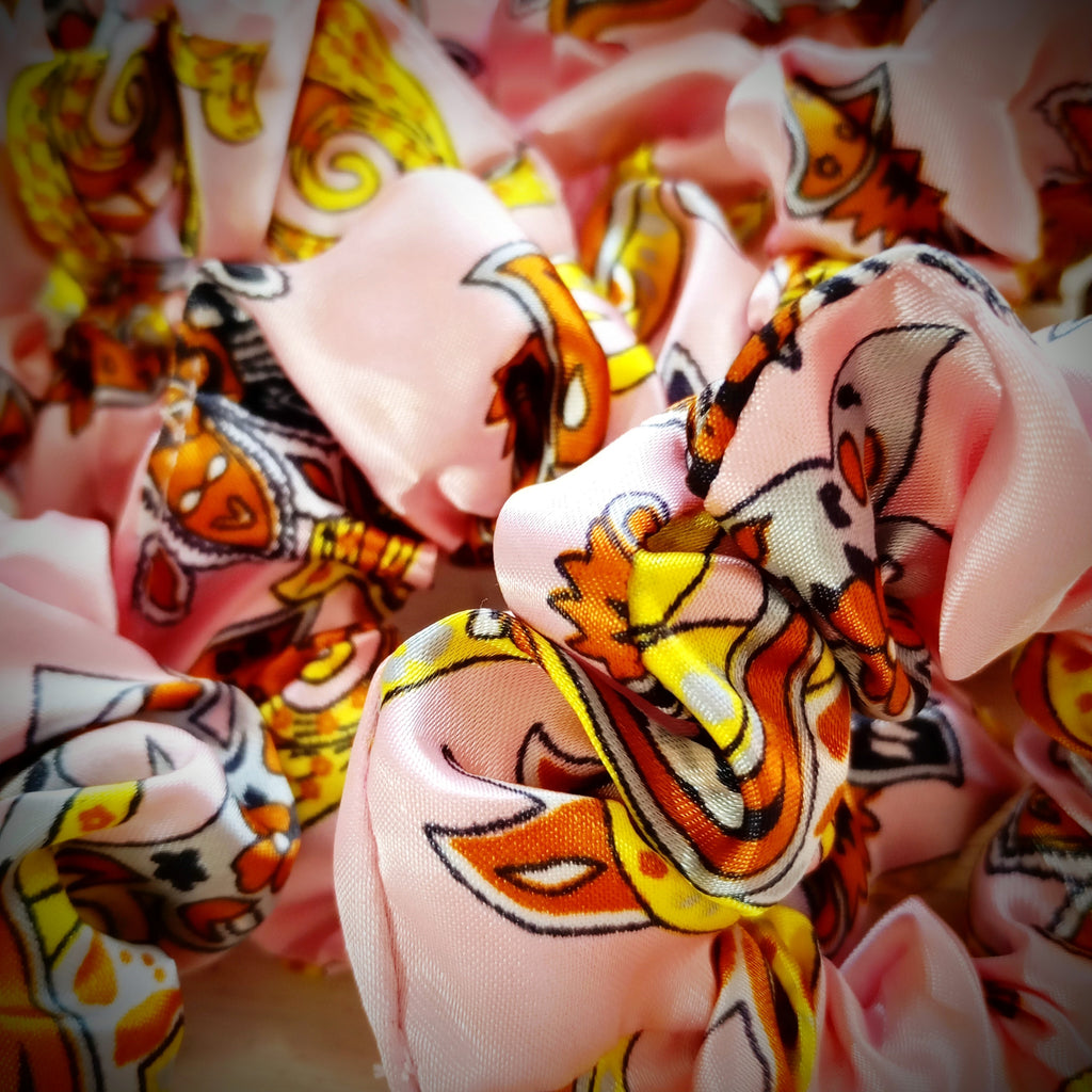 Scrunchie Rosa gemustert, Satin