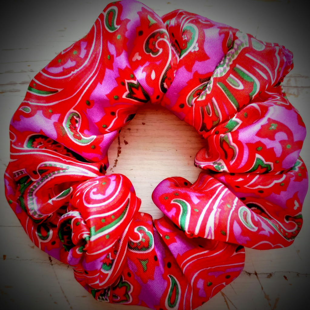 Scrunchie Hot Pink / Rot / Grün gemustert Satin