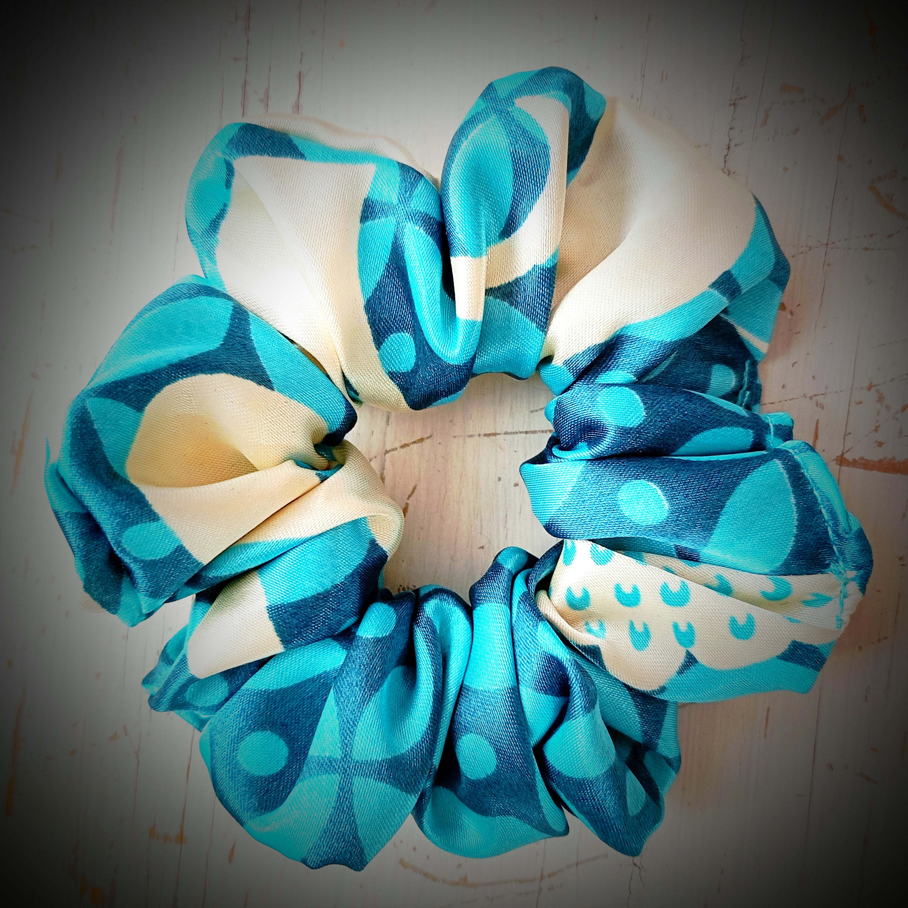 Scrunchie Türkies / Elfenbein gemustert Satin