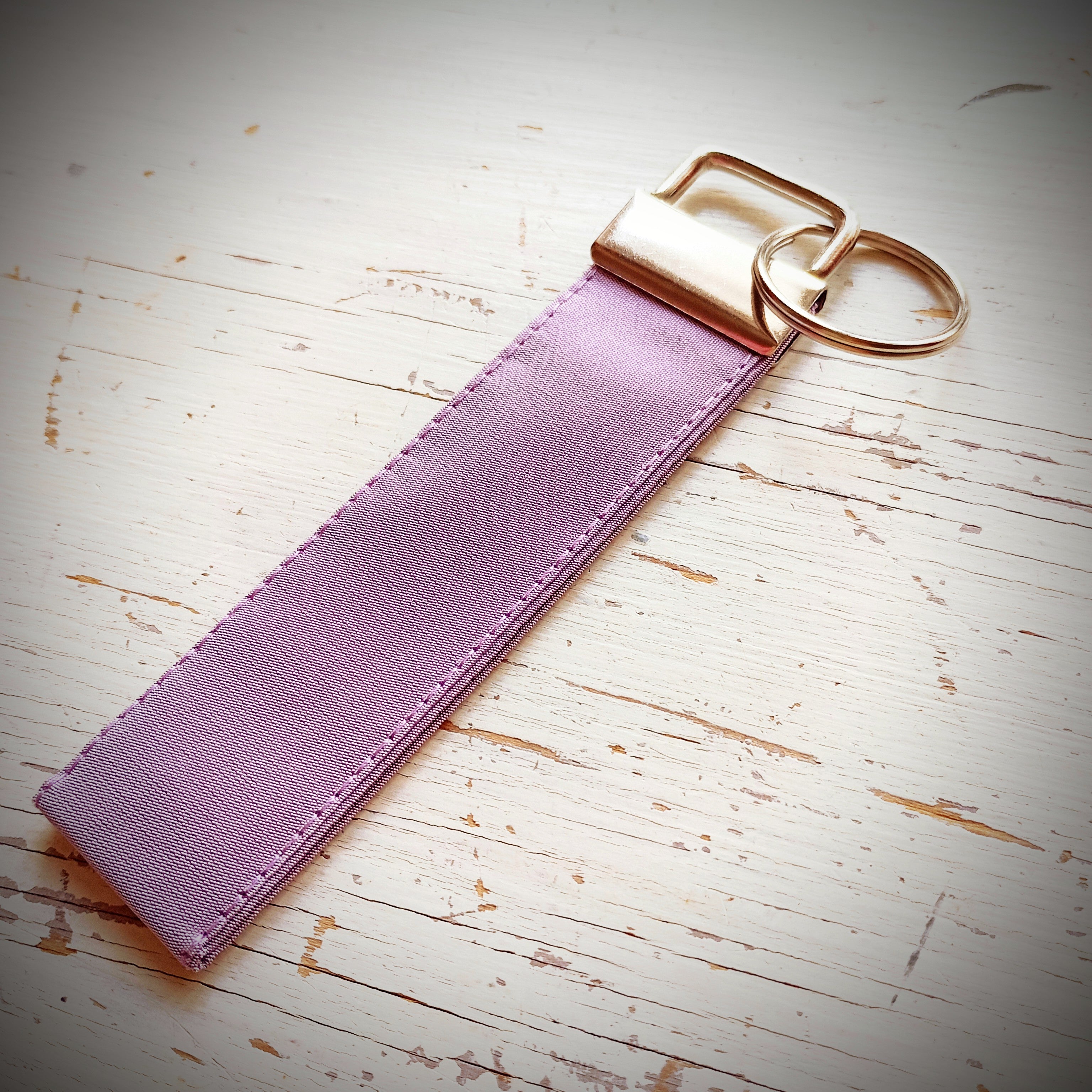 Schlüsselband Flieder