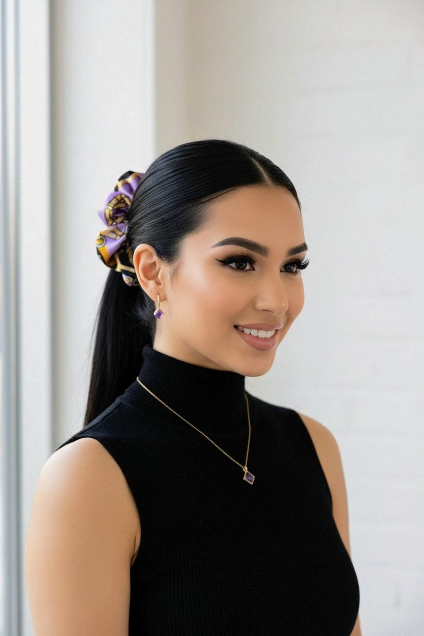 Scrunchie Lila / Schwarz/ Gold gemustert Satin, edel