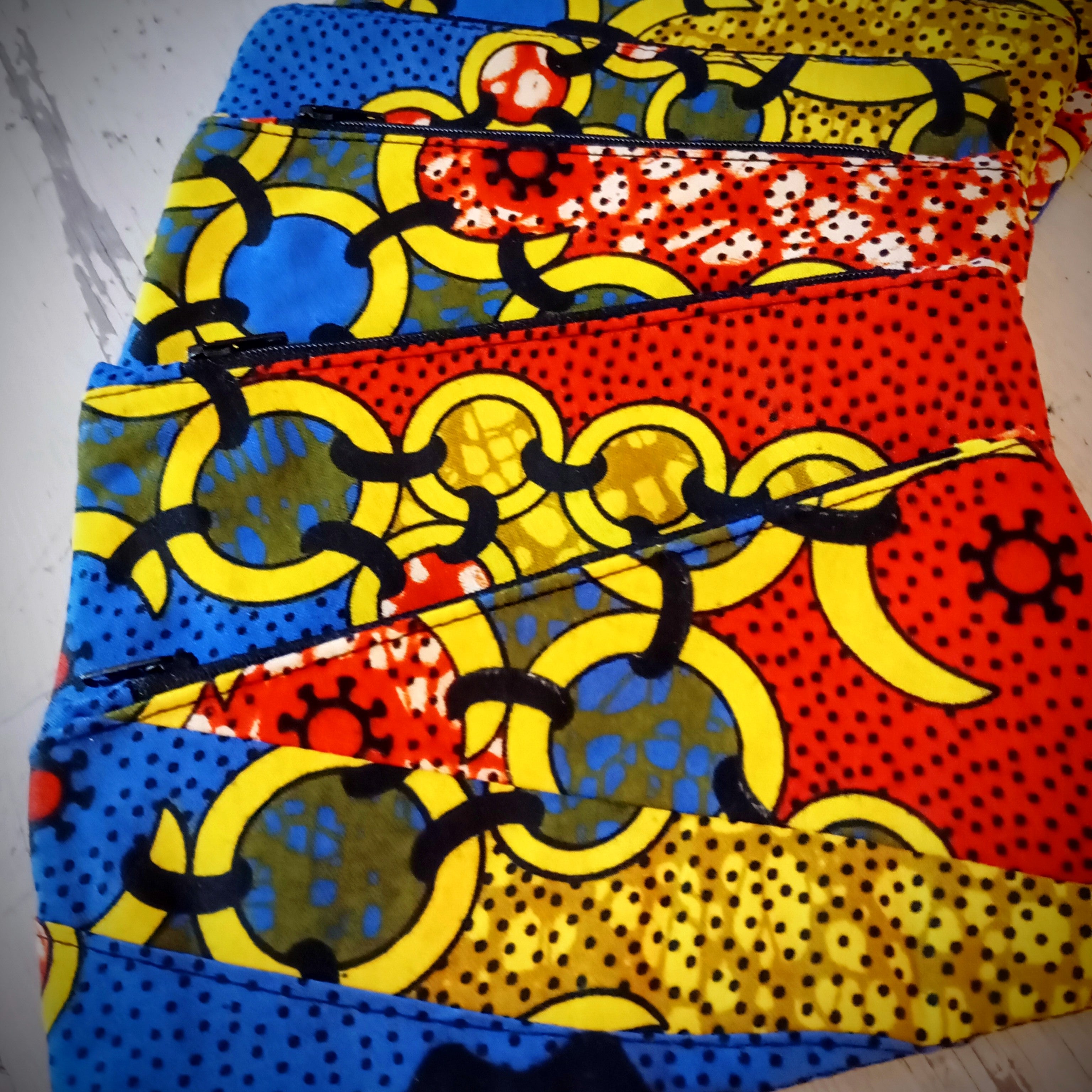 Kosmetik-Tasche Rot Blau Gelb Schwarz Ankara-Fabric